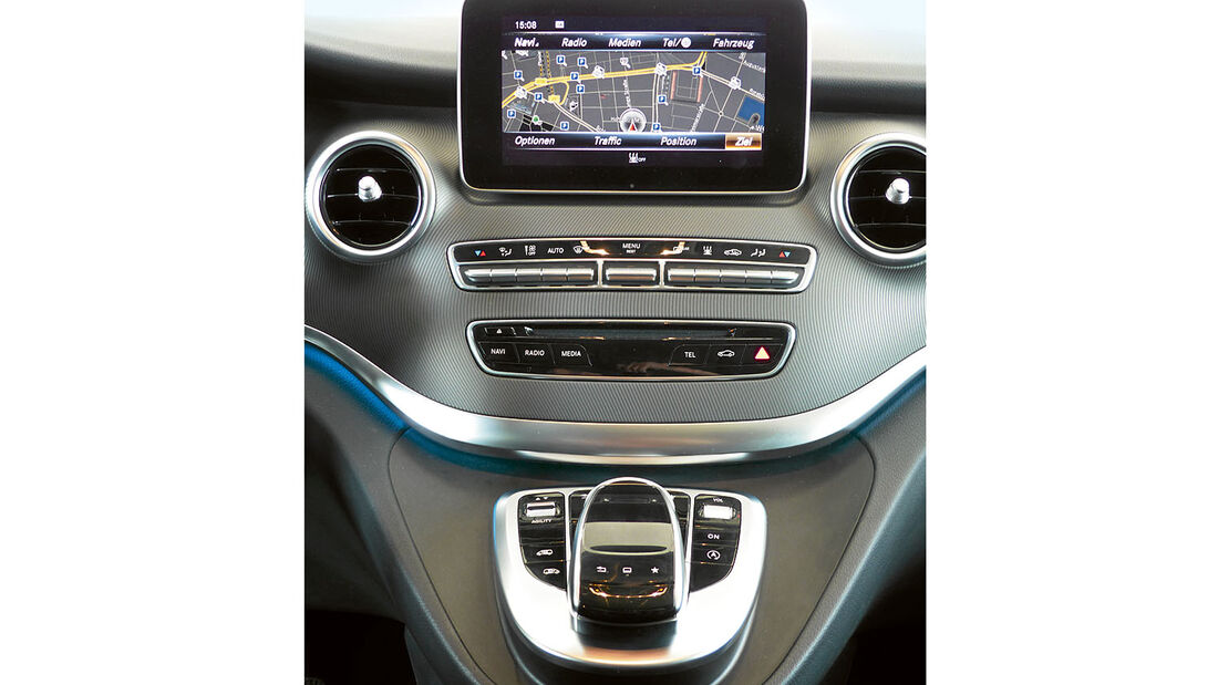 Bildschirm im Mercedes V 250