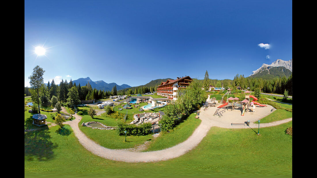 Campingplatz Tiroler Zugspitze Resort unterhalb des Wetterstein Massivs
