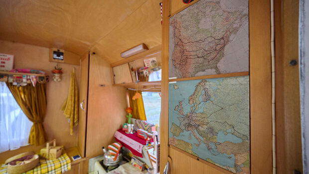 Caravan Oldtimer Dethleffs Weltkarte