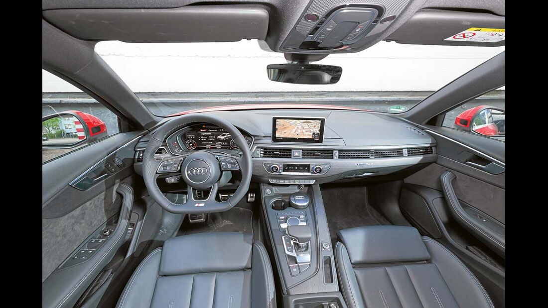 Cockpit im Audi A4