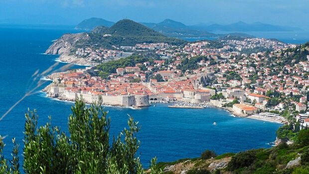 Dubrovnik mit seiner berühmten Stadtmauer.