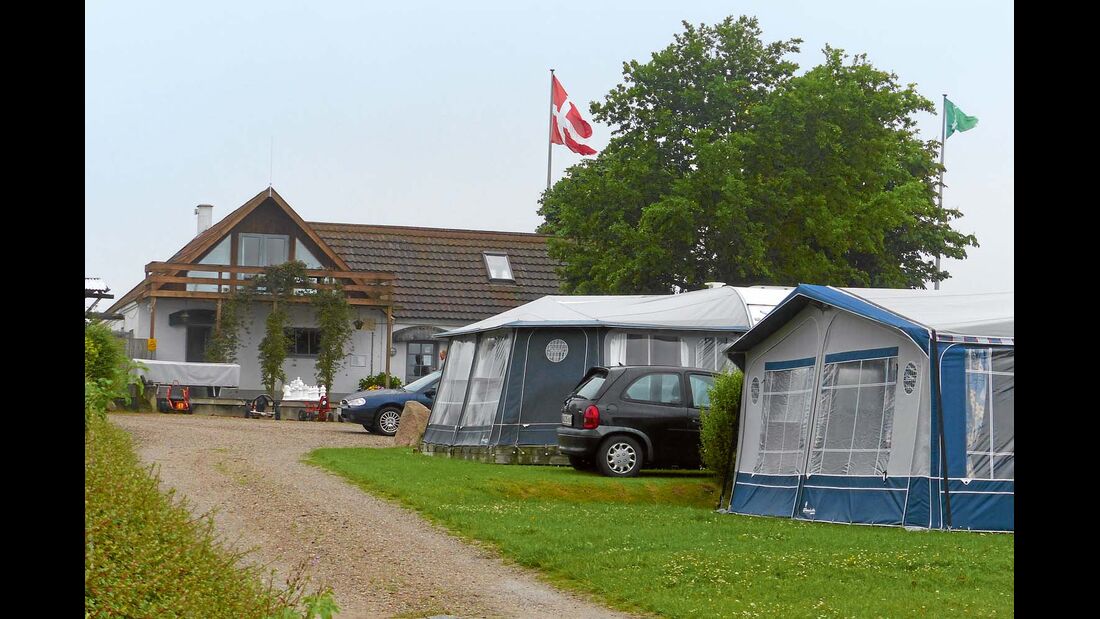 Familien- und anglerfreundlich zugleich: Helnæs Camping.