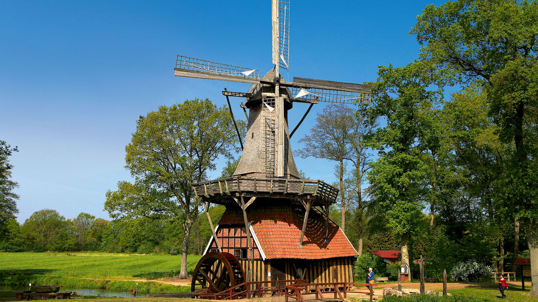 Hüvener Mühle vereint Wind- und Wasserkraft